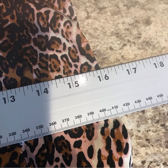 Chic Backless Leopard Print Maxi Dress - Picture 4 of 10